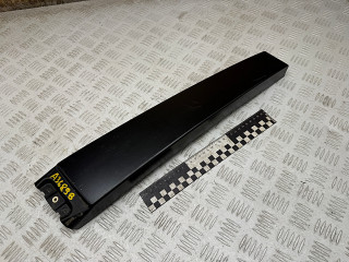 молдинг (накладка кузовная) Volkswagen Touareg 1 поколение 2006, 2.5 л., BAC, дизель, МКПП, внедорожник 5 дв., 7L6853317E