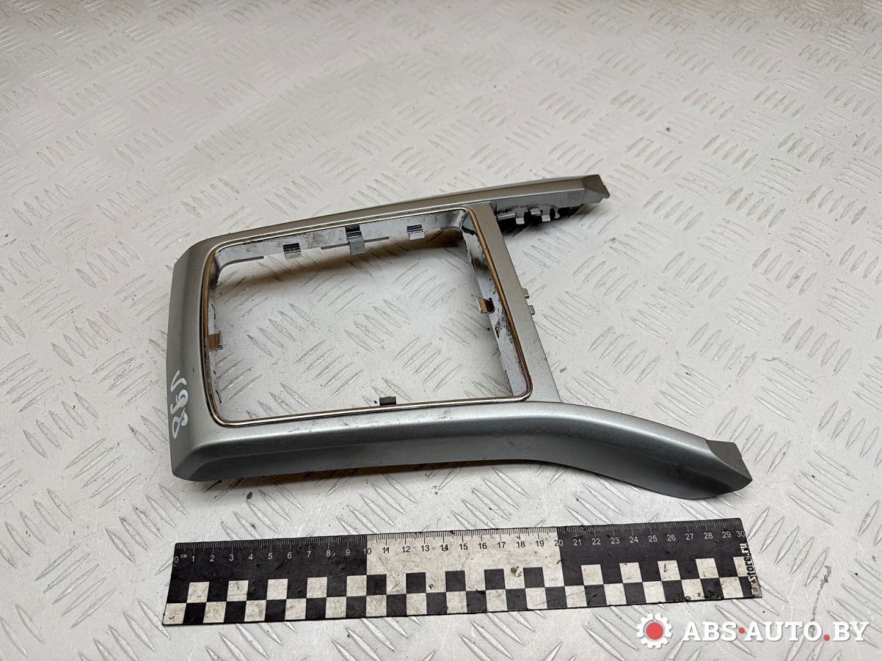 рамка обрамление кулисы Opel Astra H 2007, 1.6 л., Z 16 XER, бензин, МКПП, купе, 13116961 - фото №1