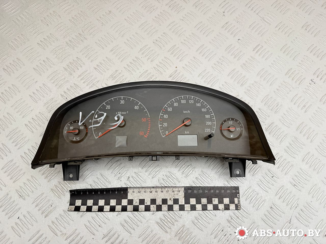 щиток приборов (приборная панель) Opel Vectra C 2004, 2.2 л., Y 22 DTR, дизель, МКПП, седан, 88311337, 09180286WR, 110080123016, 9180286WR - фото №1