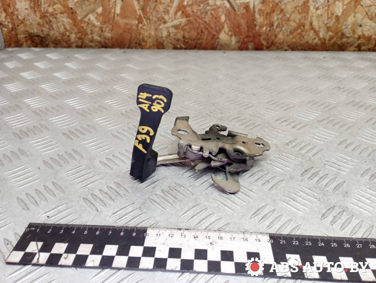 замок капота Peugeot 5008 1 поколение 2011, 1.6 л., дизель, МКПП, передний привод, 9671596180 - фото №1