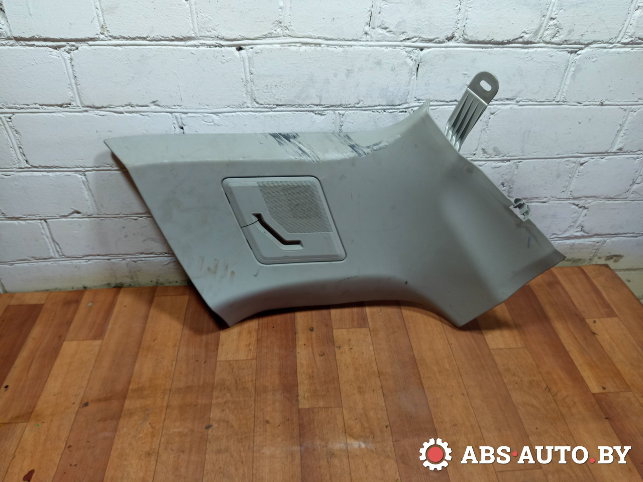 обшивка стойки задней левой Volvo XC90 1 поколение 2005, 2.4 л., D 5244 T, дизель, АКПП, внедорожник 5 дв., полный подключаемый привод, правый руль, 8641272, 30745936 - фото №1