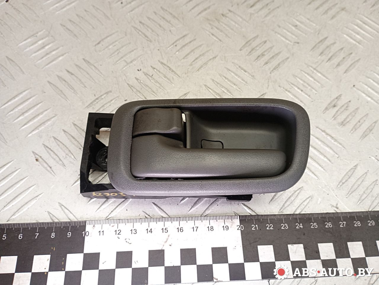 ручка внутренняя задняя левая Toyota RAV4 2 поколение (XA20) 2003, 2.0 л., 1CD-FTV, дизель, МКПП, внедорожник 5 дв., 6927830080, 6920630150 - фото №1