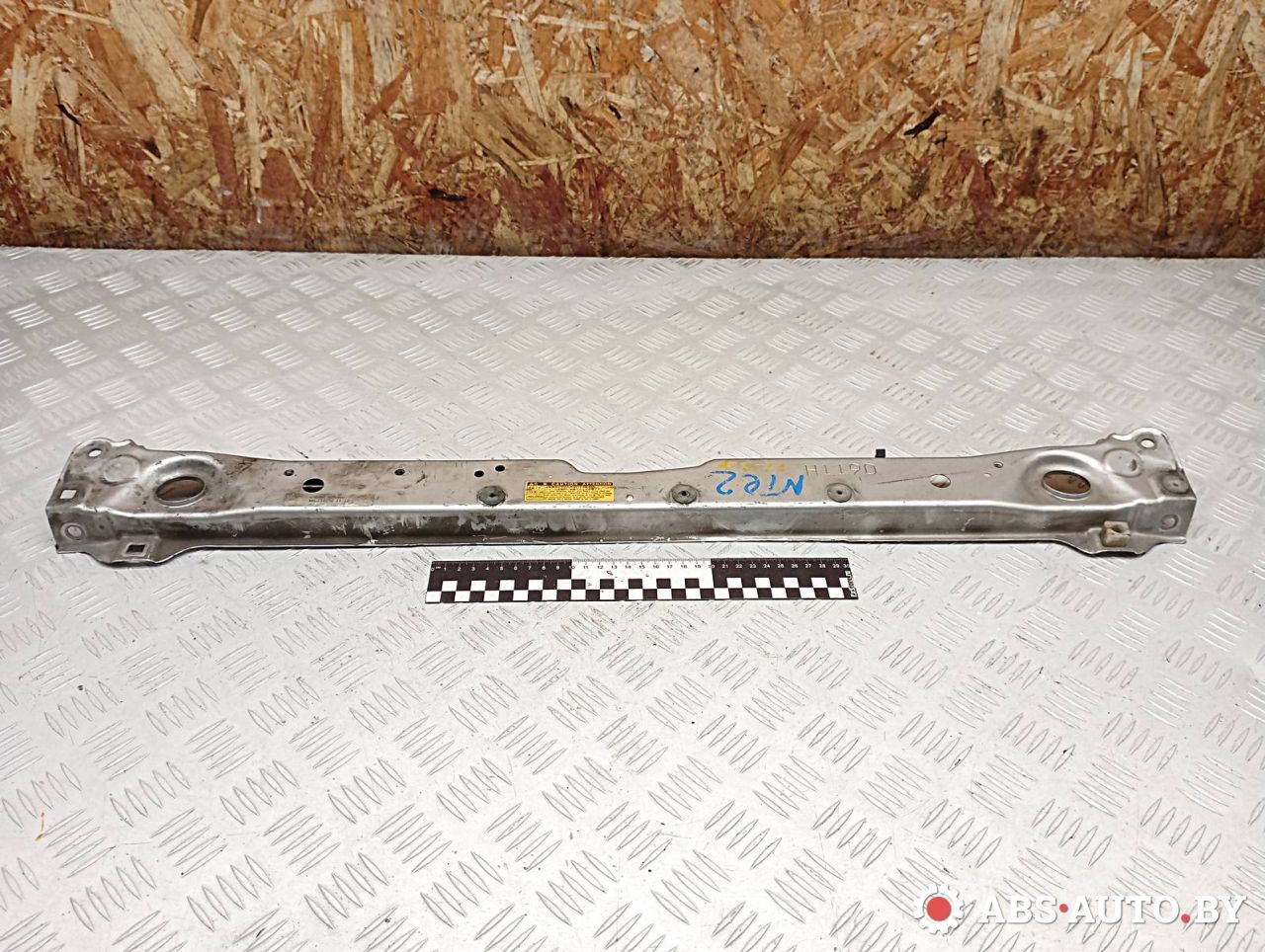 планка под капот Toyota RAV4 2 поколение (XA20) 2003, 2.0 л., 1CD-FTV, дизель, МКПП, внедорожник 5 дв. - фото №1