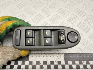 блок управления стеклоподъемниками Citroen C5 1 поколение 2002, 2.0 л., RHZ (DW10ATED), дизель, АКПП, 96326945ZJ