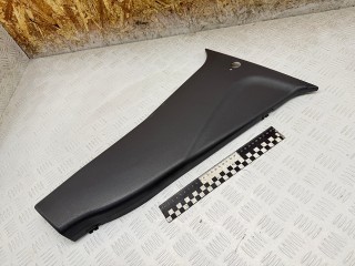 обшивка стойки центральной правой Mercedes-Benz A W168 1 поколение [рейстайлинг] (2001-2004) 2002, 1.7 л., OM 668.942, дизель, МКПП, хетчбэк 5 дв., A1686920222, 1686920222