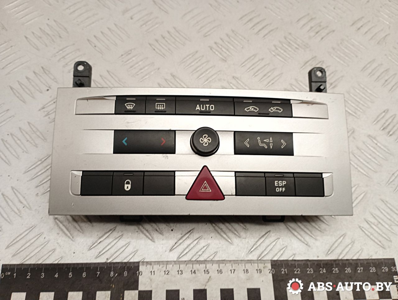 блок управления печки / климат-контроля Peugeot 407 1 поколение 2007, 1.6 л., 9HZ (DV6TED4), дизель, МКПП, универсал, передний привод, 96512442XT, 96470287XT, 96610448YP - фото №1