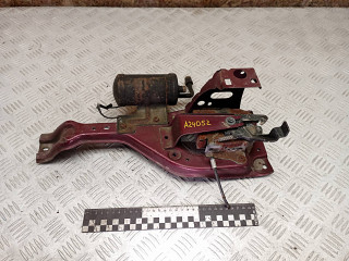 замок капота Mazda 626 GE [рестайлинг] 1995