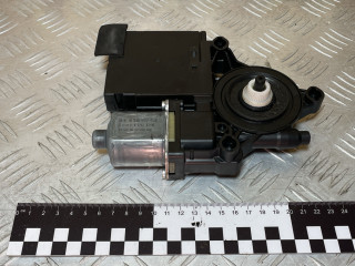 моторчик стеклоподъемника передний правый Volkswagen Passat B6 2010, 1.4 л., CDGA, бензин, АКПП, универсал, 3C0959702, 3C1837462L