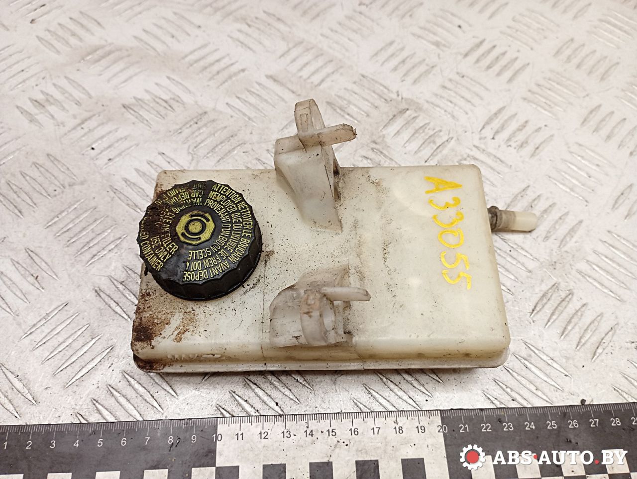 бачок тормозной жидкости Citroen C4 Picasso 1 поколение 2009, 1.6 л., 9HZ (DV6TED4), дизель, АКПП, правый руль, 9680907780, 03355815053 - фото №1