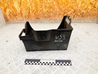 кожух аккумулятора Mitsubishi Pajero 3 поколение 2002, 3.2 л., дизель, МКПП, внедорожник 3 дв., полный привод, MR411561