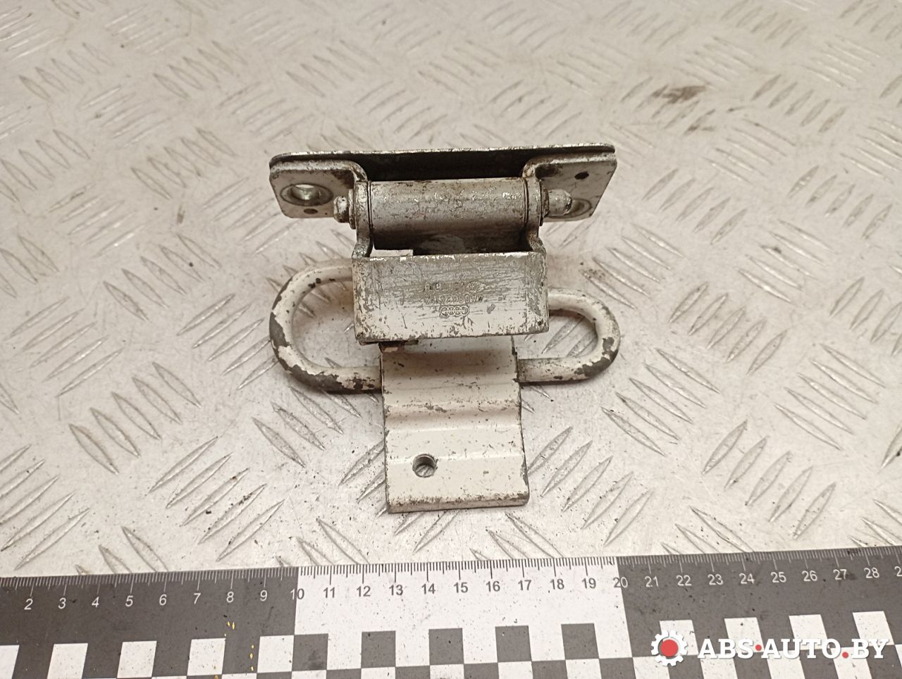 петля двери Audi 100 4A/C4 1994, 4A0833411A - фото №1