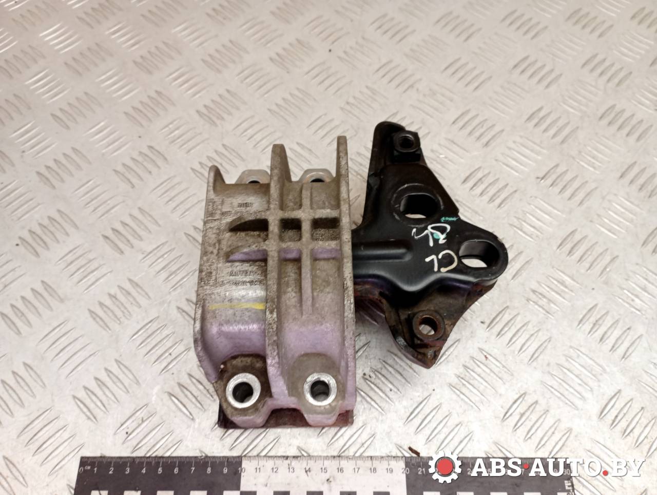 подушка крепления двигателя Ford Transit Custom 1 поколение 2017, 2.2 л., дизель, МКПП, BK217M124AD, BK217M124BA - фото №1