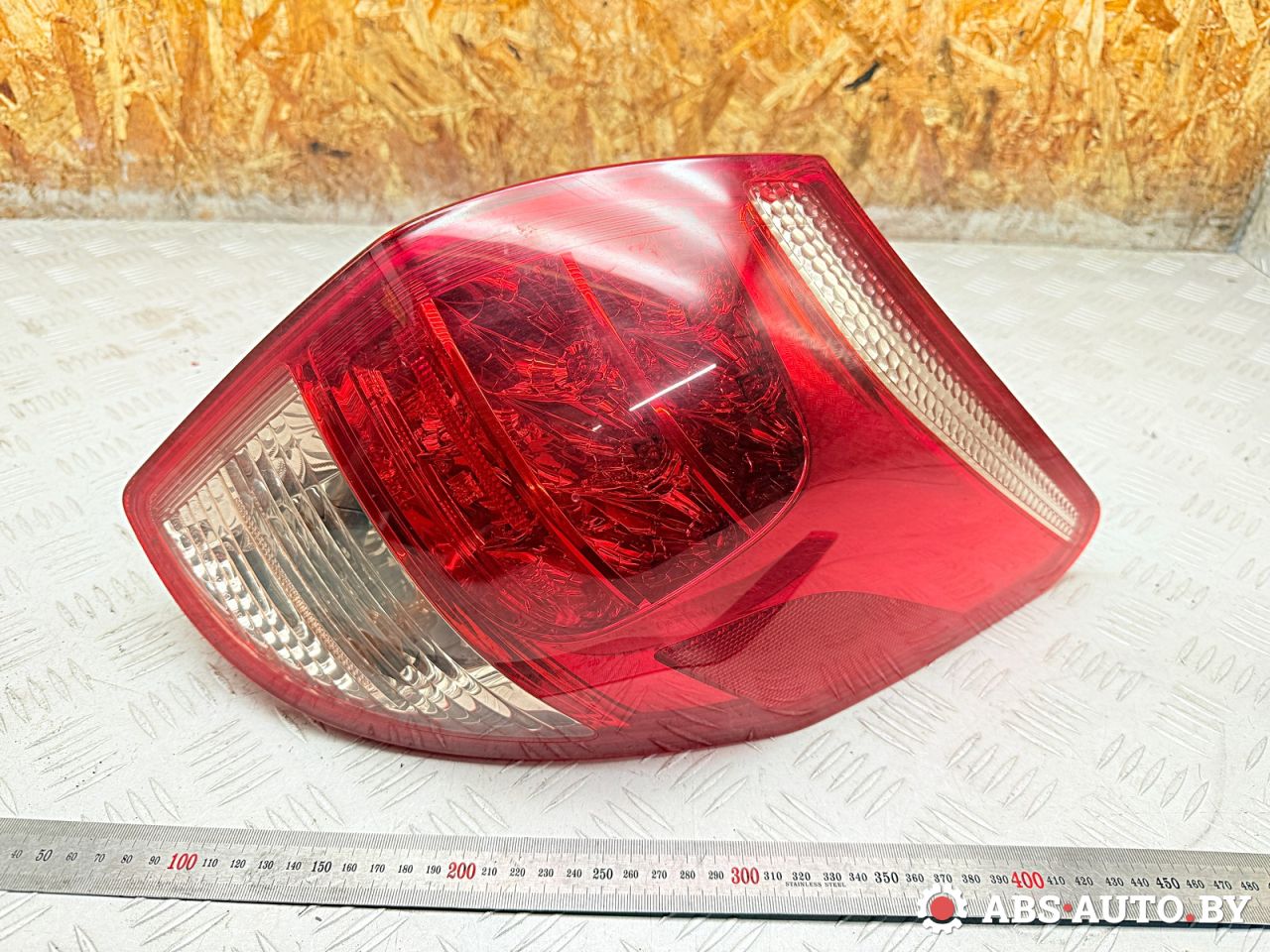 фонарь задний правый Toyota RAV4 3 поколение (XA30) 2007, 2.2 л., 2AD-FTV, дизель, МКПП, внедорожник 5 дв. - фото №1