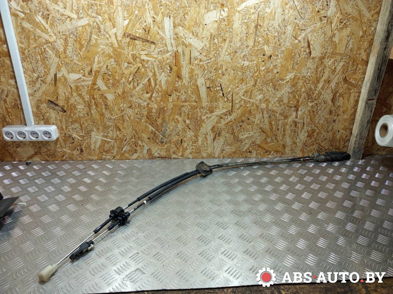 трос кулисы КПП Peugeot 4007 1 поколение 2009, 2.2 л., дизель, МКПП, полный подключаемый привод, правый руль - фото №1