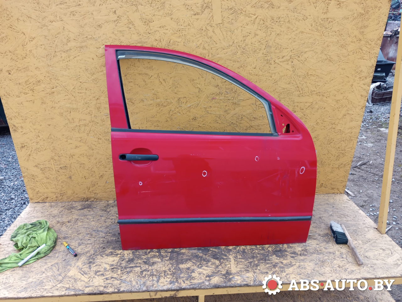 дверь передняя правая Skoda Fabia 1 поколение (6Y) 2003, хетчбэк 5 дв. - фото №1