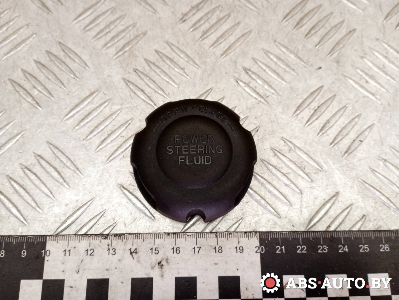 крышка бачка гидроусилителя Kia Sorento 2 поколение 2010, 2.2 л., дизель, МКПП, полный привод, правый руль - фото №1