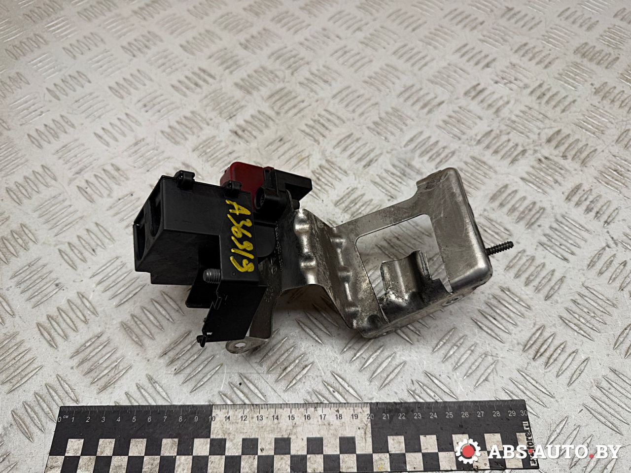 клемма аккумулятора плюс Volkswagen Touareg 1 поколение 2006, 2.5 л., BAC, дизель, МКПП, внедорожник 5 дв., 7L0937401 - фото №1