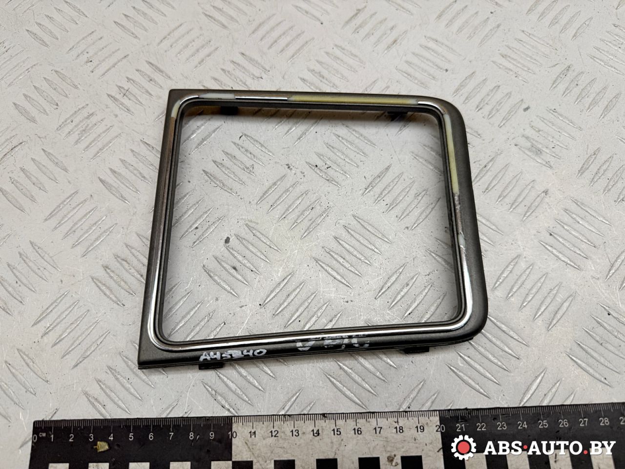 рамка обрамление кулисы Opel Signum C 2004, 1.9 л., Z19DTH, дизель, МКПП, универсал, 13165756 - фото №1