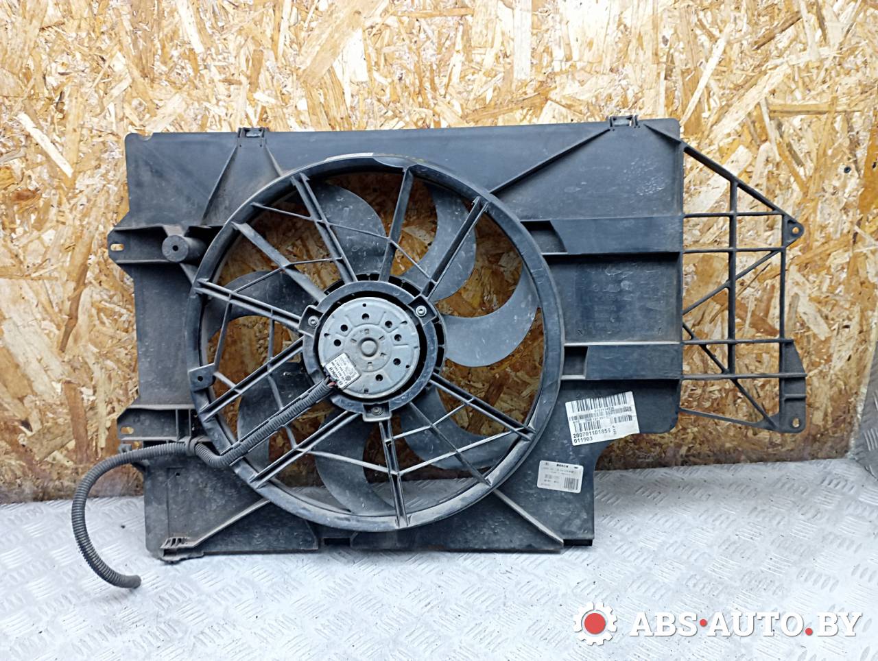 вентилятор радиатора Volkswagen Transporter T5 2007, 1.9 л., дизель, 7H0121201CT, 7H0121207, 3135103486, 0130303916, 0130303290, 7H0959455A, N3110001 - фото №1