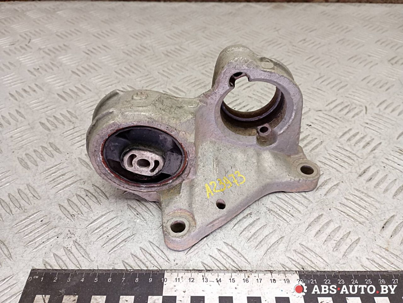 кронштейн полуоси Citroen Berlingo 1 поколение (M49) 2000, 1.9 л., дизель, 96339228 - фото №1