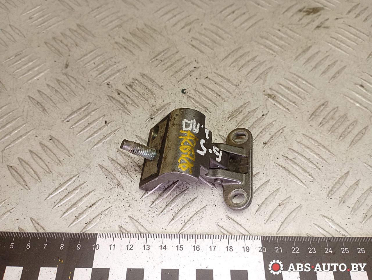 петля крышки багажника Volkswagen Passat B5 2001, 1.6 л., бензин, 3B9827301E - фото №1