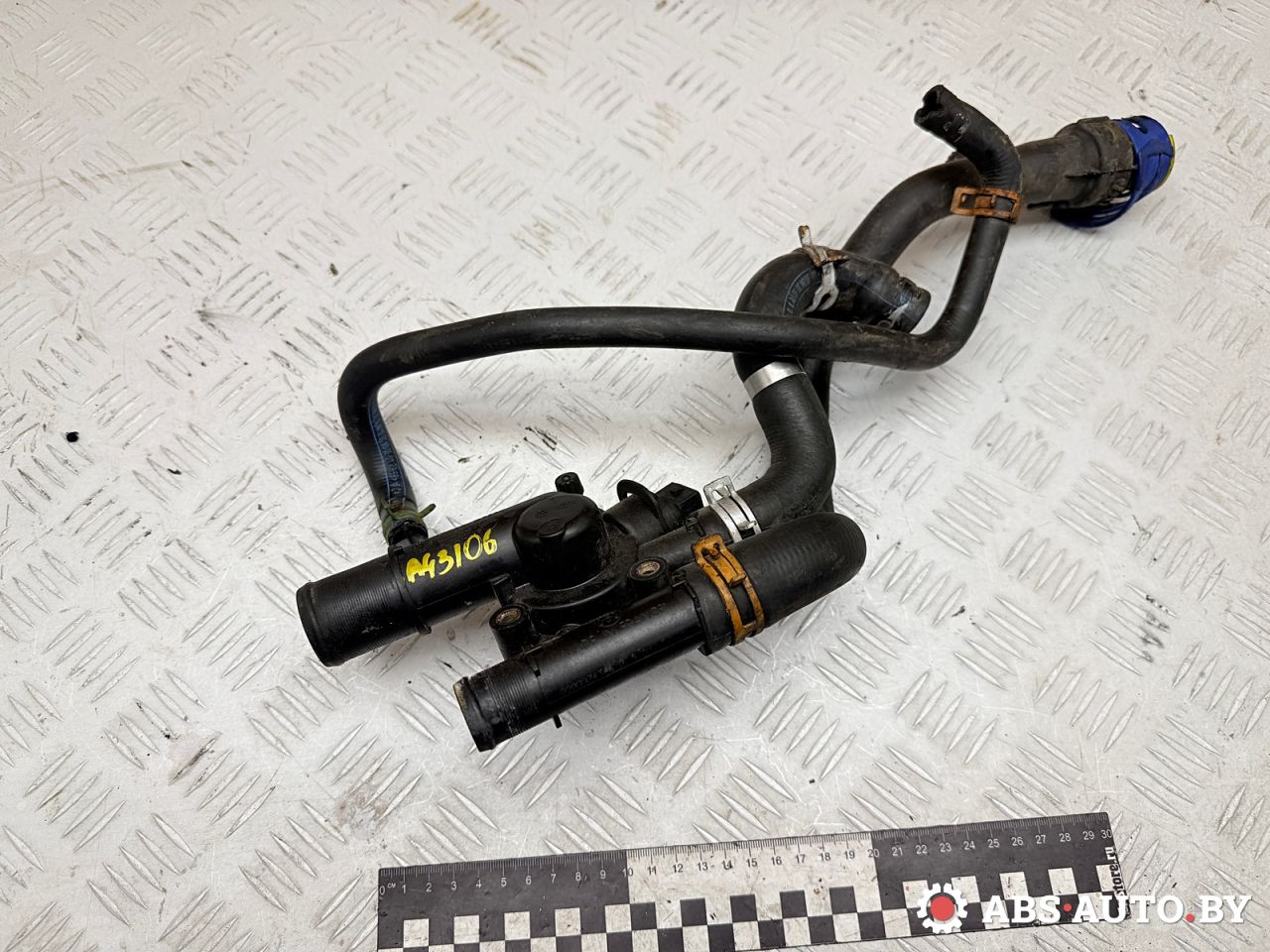 корпус термостата Renault Laguna 2 поколение 2001, 1.9 л., F9Q 750, дизель, МКПП, хетчбэк 5 дв., 8200074346, 6001545350, 8200674368, 009112305, 09112305, 091160168, 91160168, 93198017, TVZ1360NF, TVZ1360PF, TI21789, 1106000Q0D, 11060AW300, 1106100QAD, 04404305, 4404305, 4408928, 4432983, 1755084CT0, 1755084CT0000, 1755084CT1, 1755084CT1000, 1755084CT2, 1755084CT2000 - фото №1