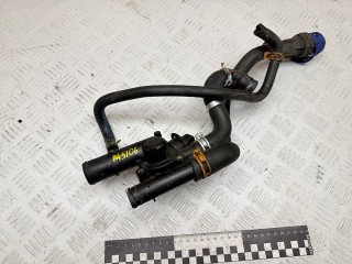 корпус термостата Renault Laguna 2 поколение 2001, 1.9 л., F9Q 750, дизель, МКПП, хетчбэк 5 дв., 8200074346, 6001545350, 8200674368, 009112305, 09112305, 091160168, 91160168, 93198017, TVZ1360NF, TVZ1360PF, TI21789, 1106000Q0D, 11060AW300, 1106100QAD, 04404305, 4404305, 4408928, 4432983, 1755084CT0, 1755084CT0000, 1755084CT1, 1755084CT1000, 1755084CT2, 1755084CT2000