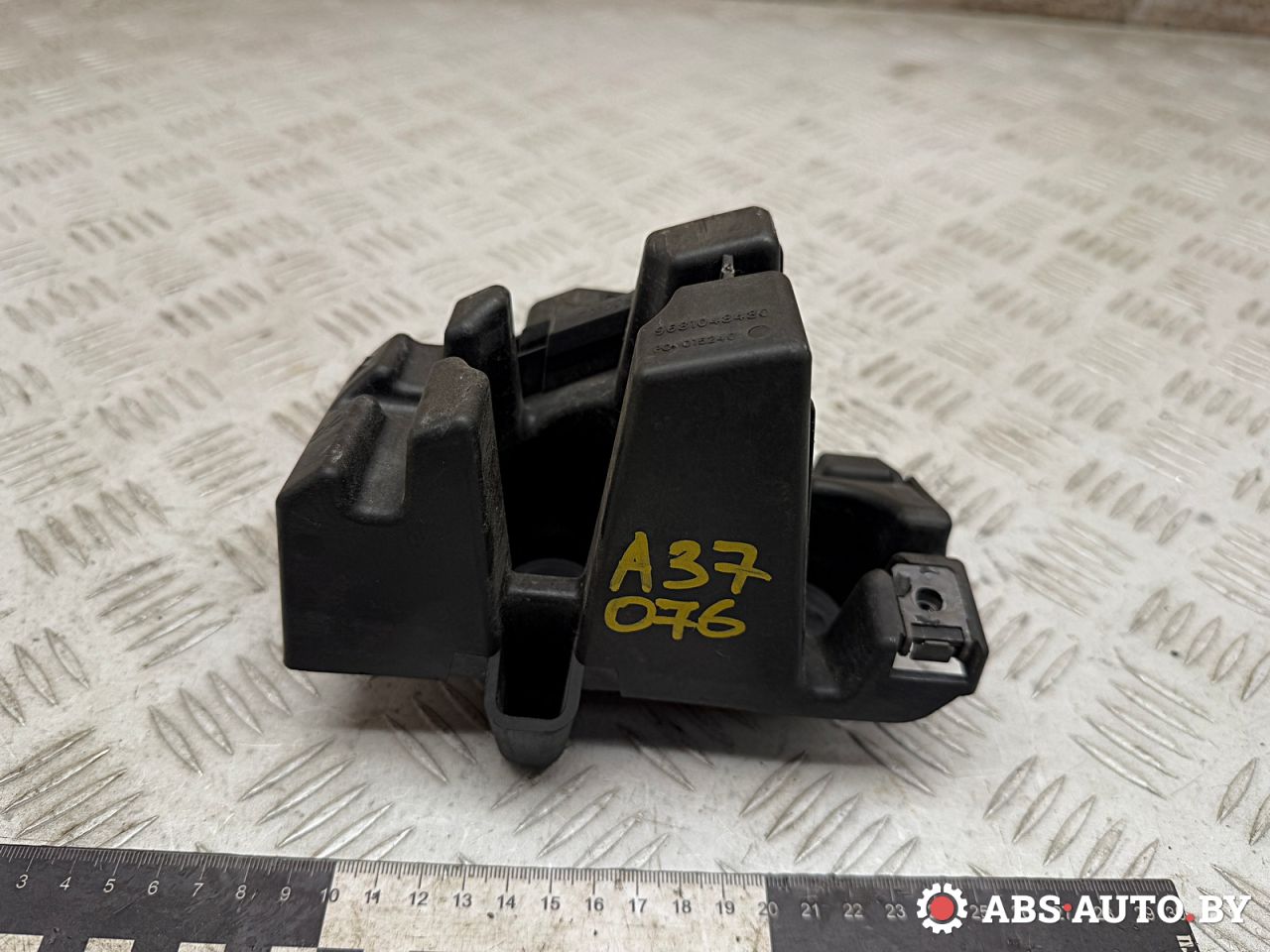 Крепление бампера заднего Citroen C5 2 поколение 2013, 2.0 л., RHH (DW10CTED4), дизель, МКПП, универсал, 9681048480 - фото №1