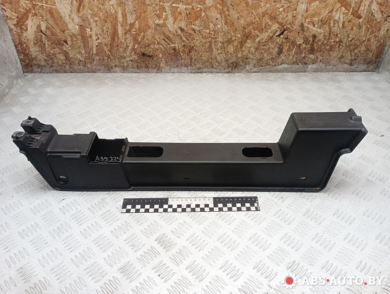 Декоративная накладка центральной консоли Peugeot 5008 1 поколение 2013, 1.6 л., дизель, робот, правый руль, 9687390277 - фото №1