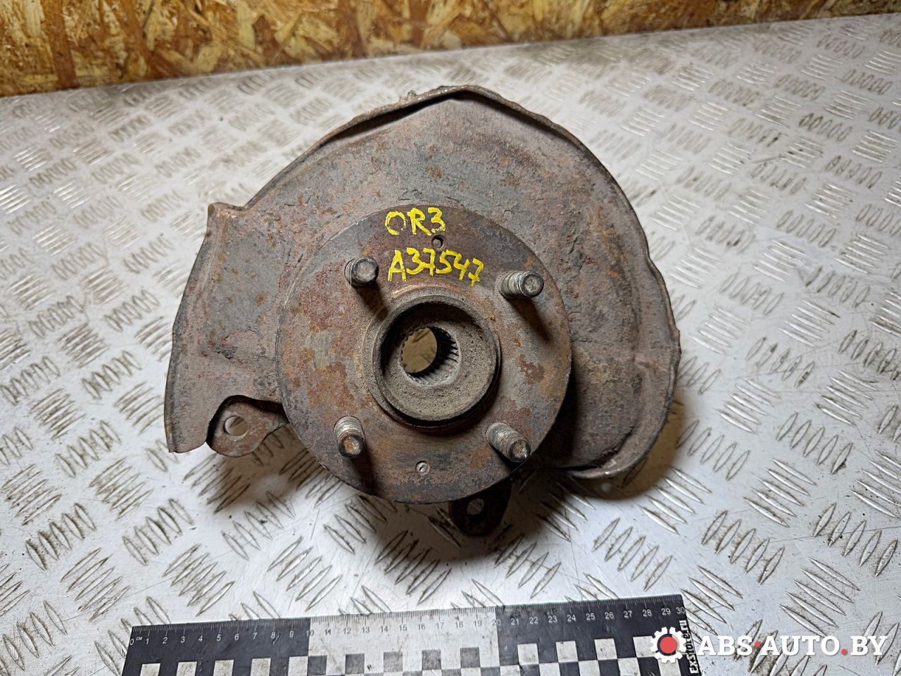 ступица передняя левая Rover 200 Series 2 поколение 1999, 1.6 л., бензин - фото №1