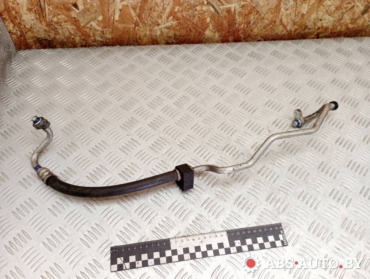 трубка кондиционера Kia Sorento 2 поколение 2010, 2.2 л., дизель, МКПП, полный привод, правый руль - фото №1