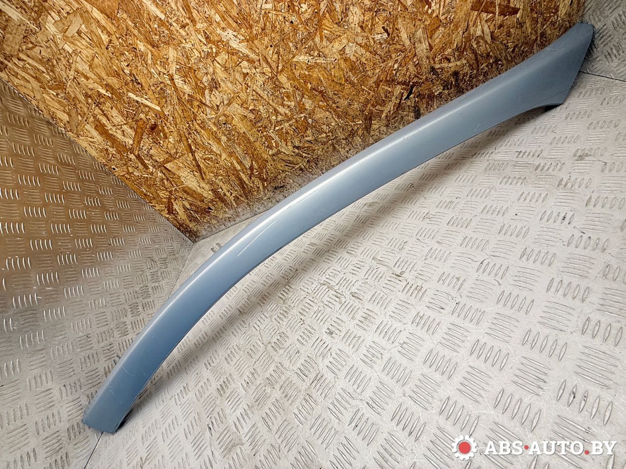 молдинг лобового стекла Peugeot 607 1 поколение 2001, 2.2 л., 4HX (DW12TED4/FAP), дизель, МКПП, седан, 300536 - фото №1