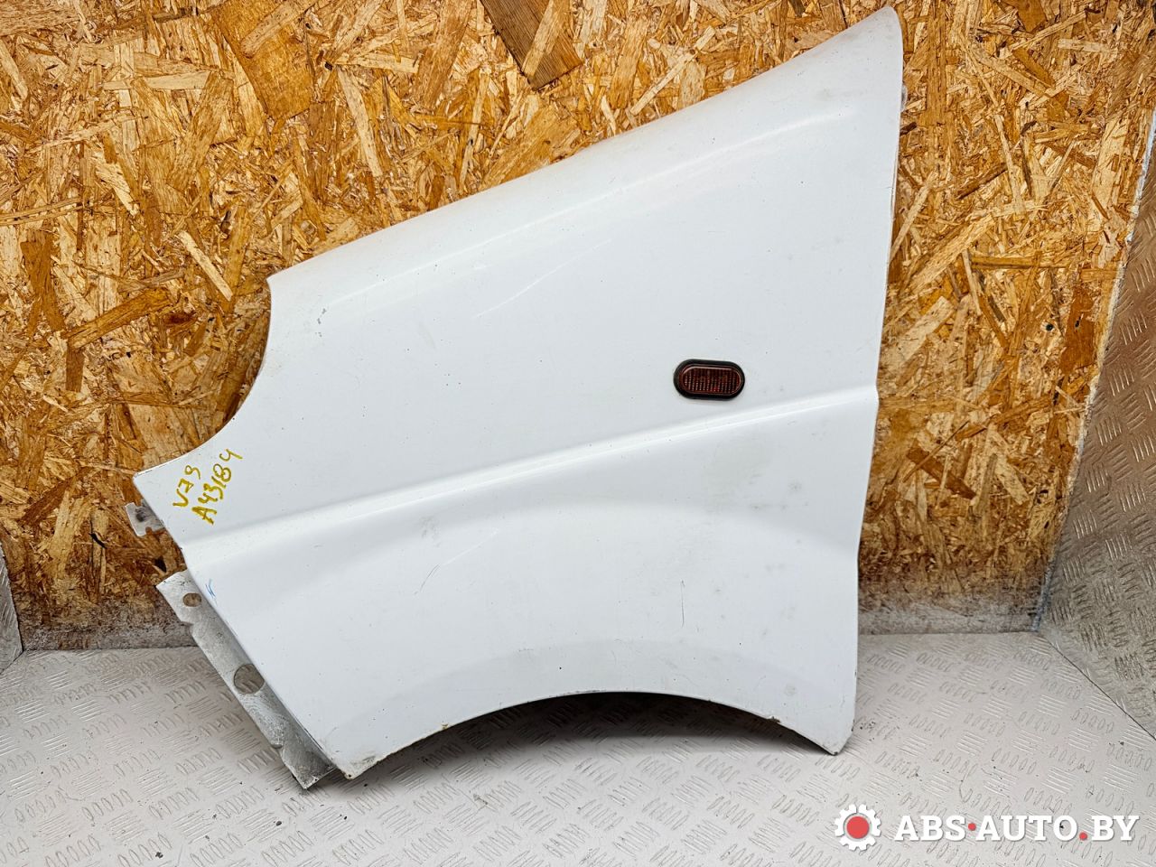 крыло переднее левое Renault Trafic 2 поколение 2003, 1.9 л., F9Q 760, дизель, МКПП, микроавтобус - фото №1