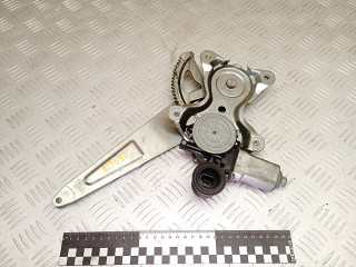 стеклоподъемник электрический задний правый Toyota RAV4 2 поколение (XA20) 2003, 2.0 л., 1CD-FTV, дизель, МКПП, внедорожник 5 дв., 8572032150, 0621009521
