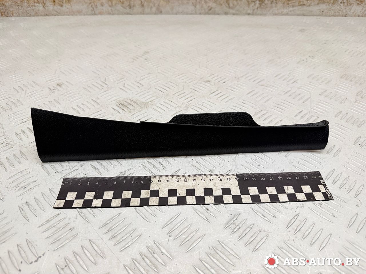 накладка на торпедо (консоль) Jeep Cherokee 5 поколение 2016, 2.0 л., EBT, дизель, АКПП, внедорожник 5 дв., 1WG18TRMAC - фото №1