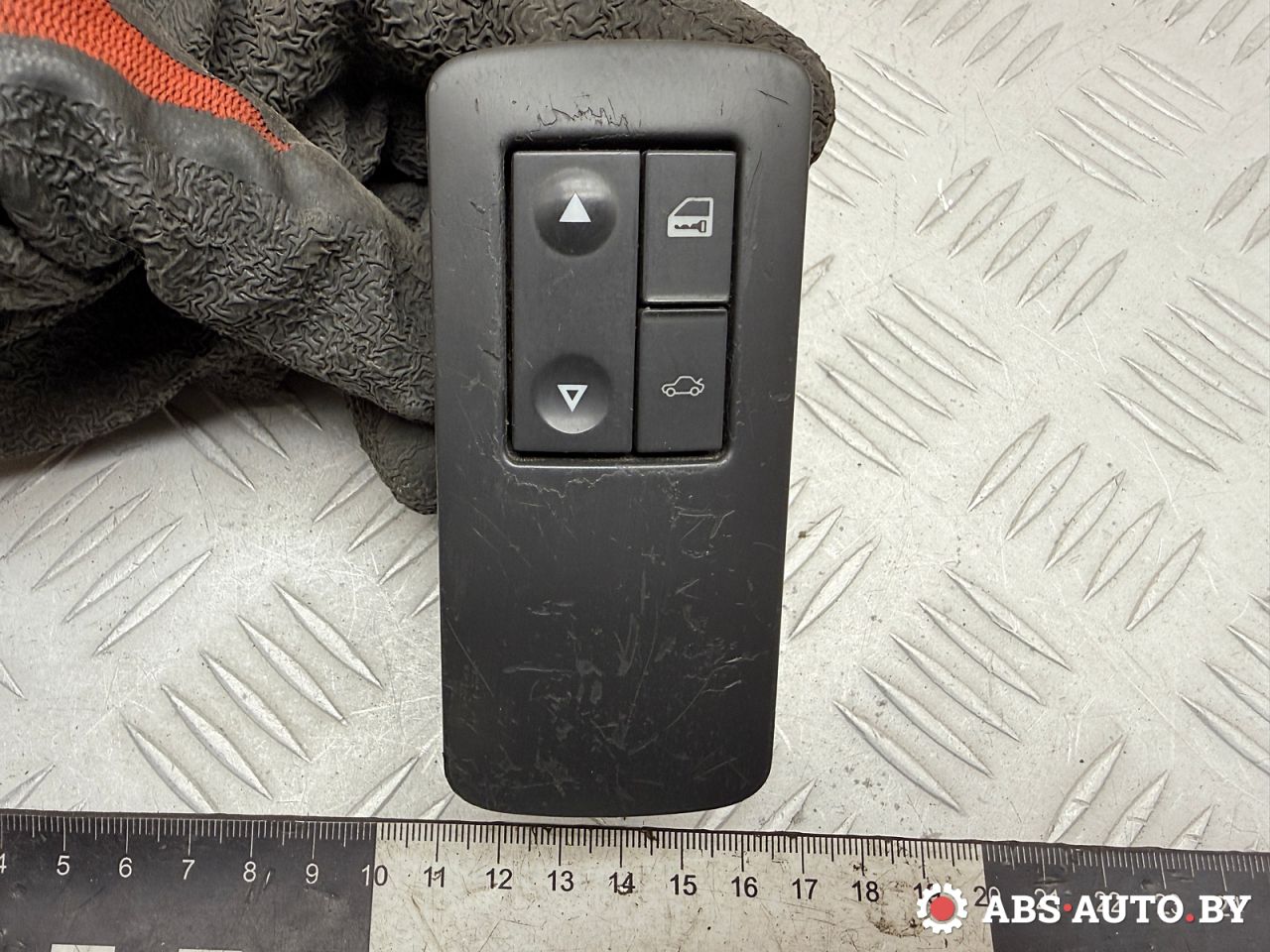 кнопка стеклоподъемника двери Opel Signum C 2004, 1.9 л., Z19DTH, дизель, МКПП, универсал, 09185958, 24453571 - фото №1