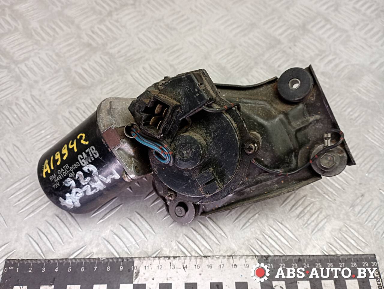 моторчик передних стеклоочистителей (дворников) Mazda 626 GE 1994, 8491006680, BMGA7B - фото №1