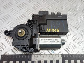 моторчик стеклоподъемника передний правый Peugeot 307 1 поколение 2005, 2.0 л., бензин, АКПП, универсал, 9637130480, 0130821766, 102238XXX, 990831101, 990187200