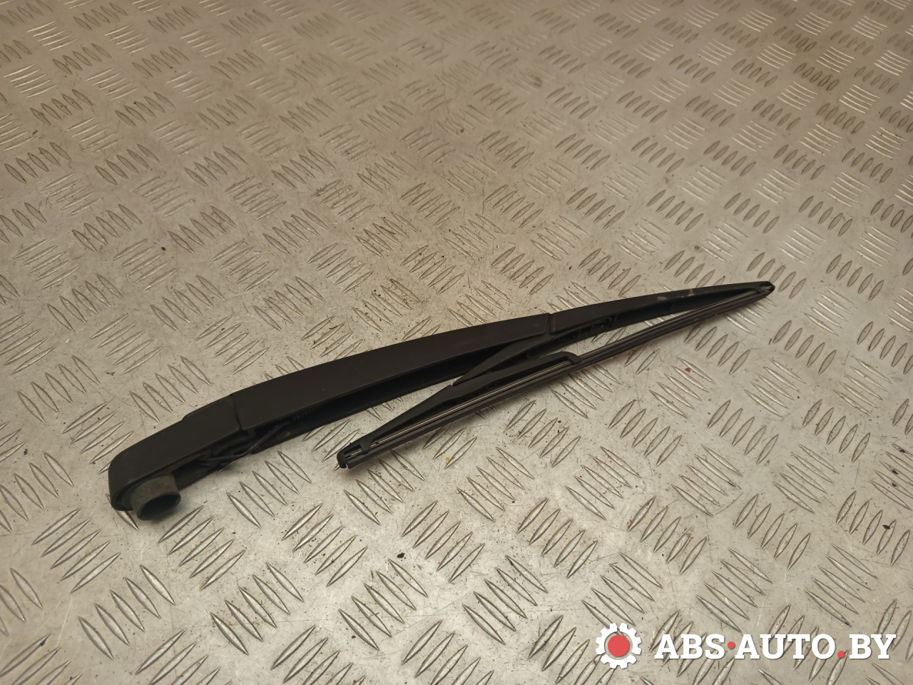 щеткодержатель задний Nissan X-Trail T32 2014, 1.6 л., R9M, дизель, МКПП, полный подключаемый привод, правый руль - фото №1