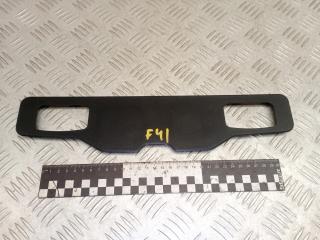 накладка подсветки номера Nissan X-Trail T32 2014, 1.6 л., R9M, дизель, МКПП, полный подключаемый привод, правый руль, 909144CE0A, 909144CE1A, 909144CE2A, 909144CE3A