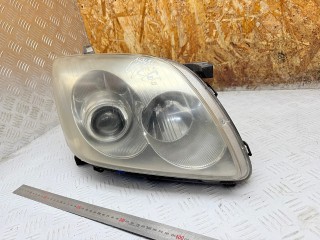 фара правая Toyota Avensis 2 поколение (T250) 2006, 2.0 л., 1CD-FTV, дизель, МКПП, универсал