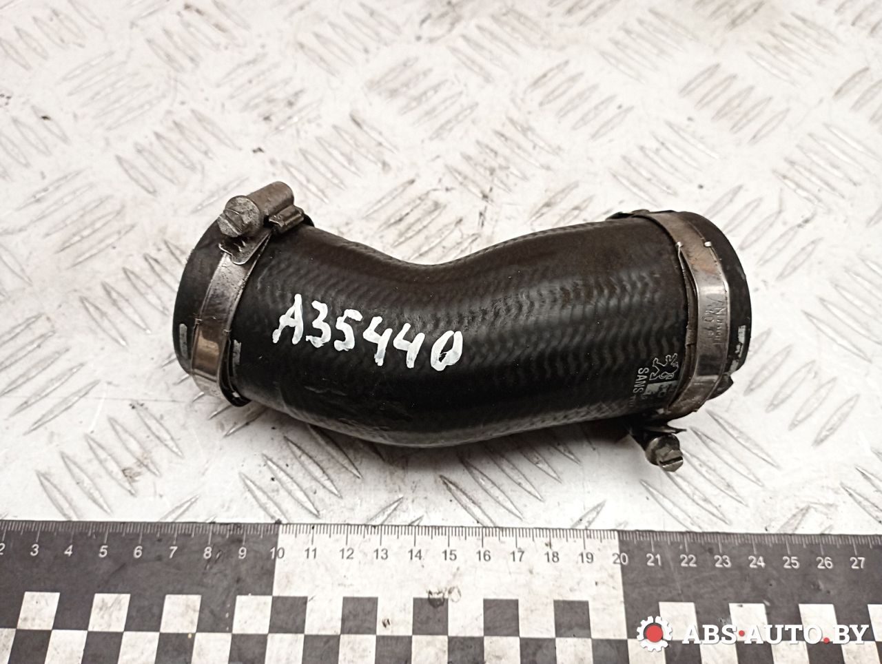 патрубок интеркулера Peugeot 3008 1 поколение 2012, 1.6 л., дизель, робот, передний привод, правый руль, 9684307380 - фото №1