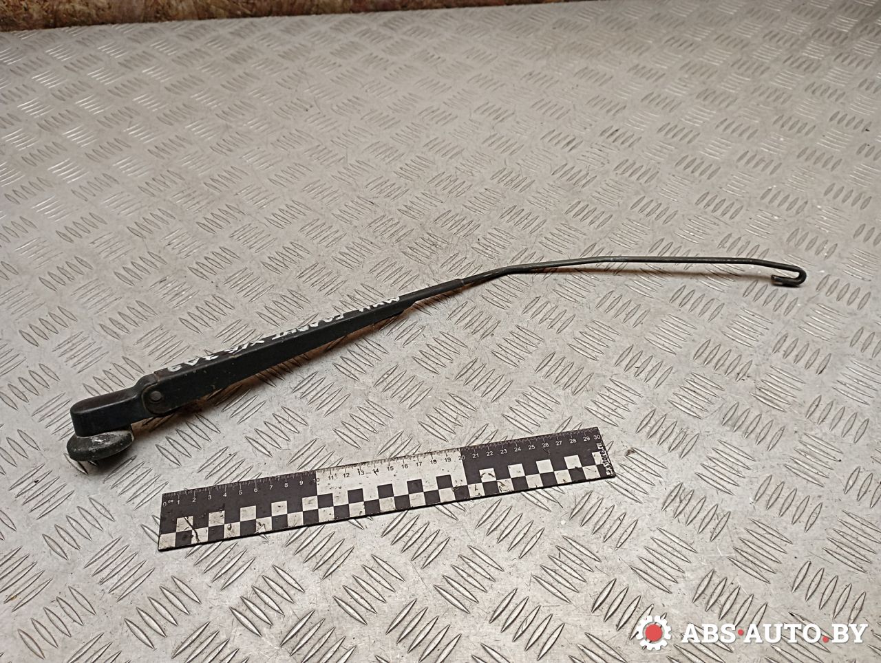 щеткодержатель задний Mitsubishi Galant 7 поколение 1994 - фото №1