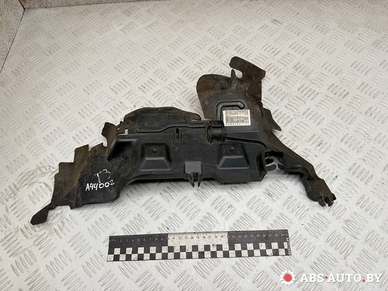 воздуховод (дефлектор) радиатора Peugeot 407 1 поколение 2007, 2.2 л., дизель, универсал, 9655836080 - фото №1