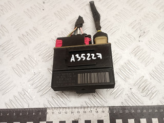 реле накала свечей Peugeot 3008 1 поколение 2012, 1.6 л., дизель, робот, передний привод, правый руль, 9662570880