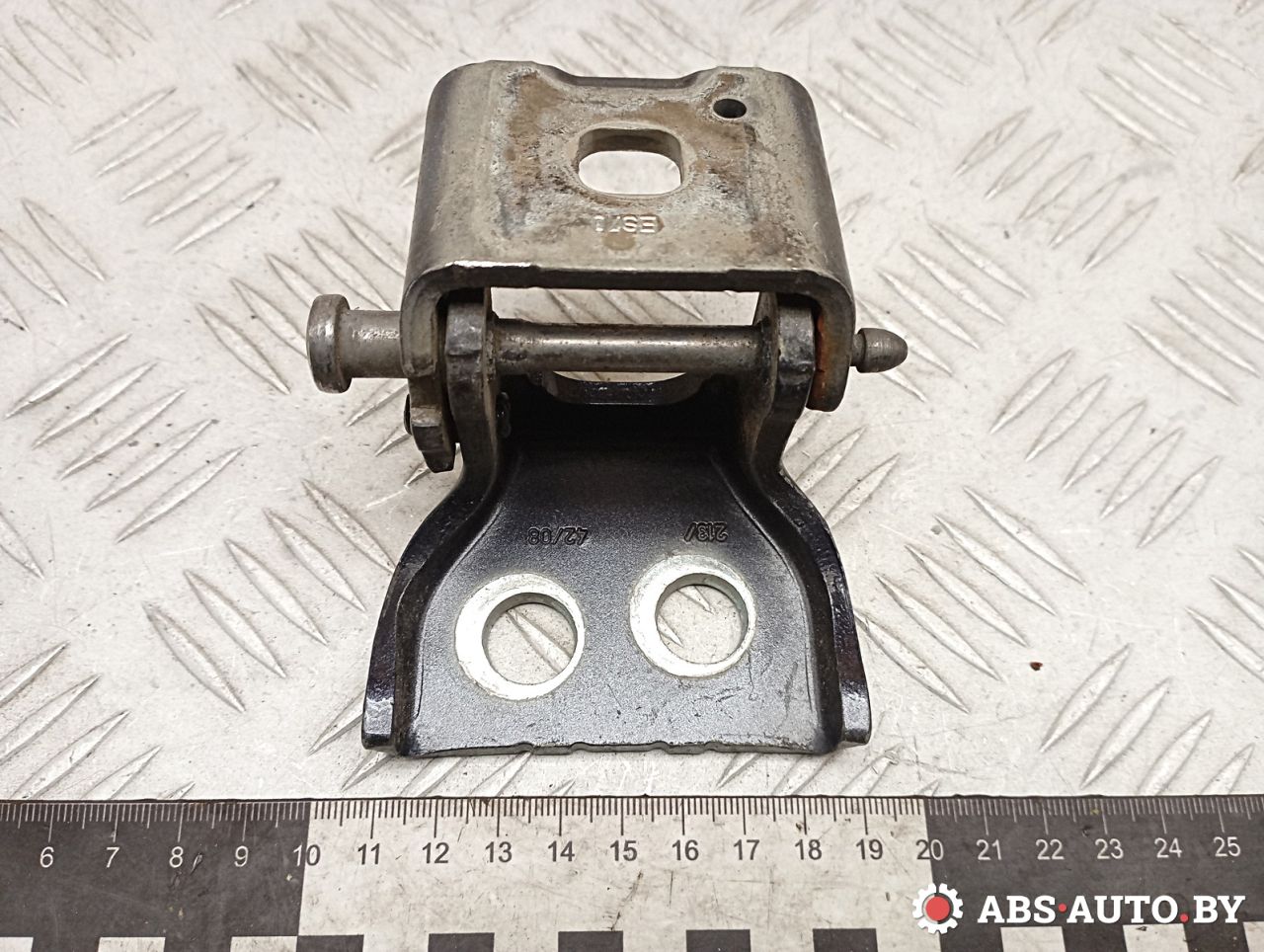 петля двери Citroen C4 Picasso 1 поколение 2009, 1.6 л., 9HZ (DV6TED4), дизель, АКПП, правый руль - фото №1