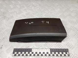 ресничка (ус) левой фары Volkswagen Transporter T4 1994