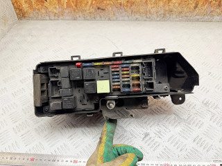 блок предохранителей Volvo S60 1 поколение 2003, 2.4 л., дизель, МКПП, седан, 9494210, 8637841