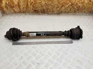 полуось передняя правая (приводной вал, ШРУС) Audi A6 4B/C5 2000, 2.5 л., AKE, дизель, МКПП, полный привод, 4B0407272C