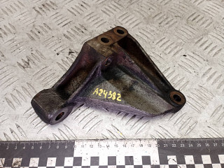 кронштейн двигателя Renault Master 2 поколение 2000, 2.5 л., дизель, 98430296